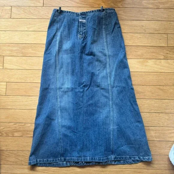 Vintage Y2K Marithé + François Girbaud Denim Maxi Skirt
Size 28 (Low Rise) - Picture 5 of 8